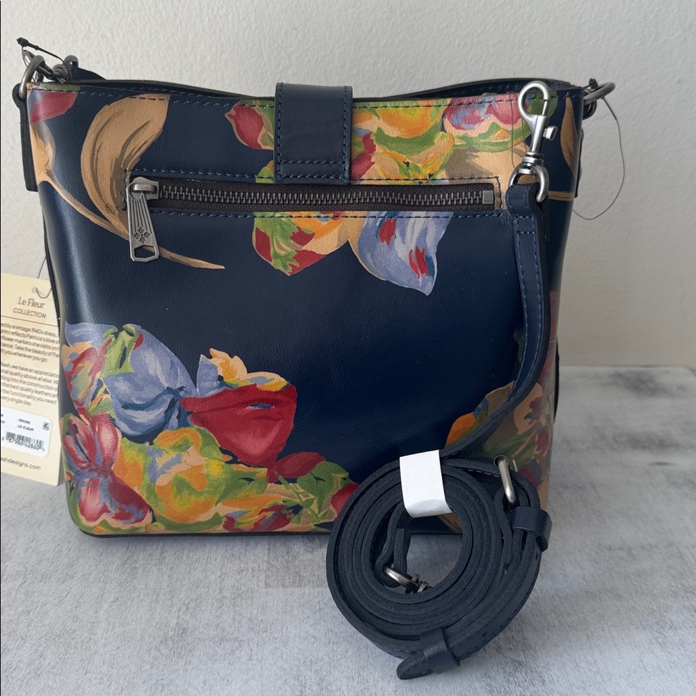 Patricia Nash Irving Bucket Crossbody Bag Distress Le Fleur Leather Black Blue - Picture 8 of 13
